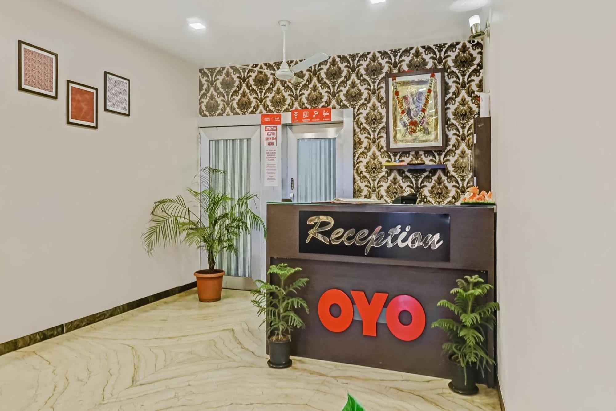 Hotel O Log Inn Plaza Near Eon It Park Poona Buitenkant foto