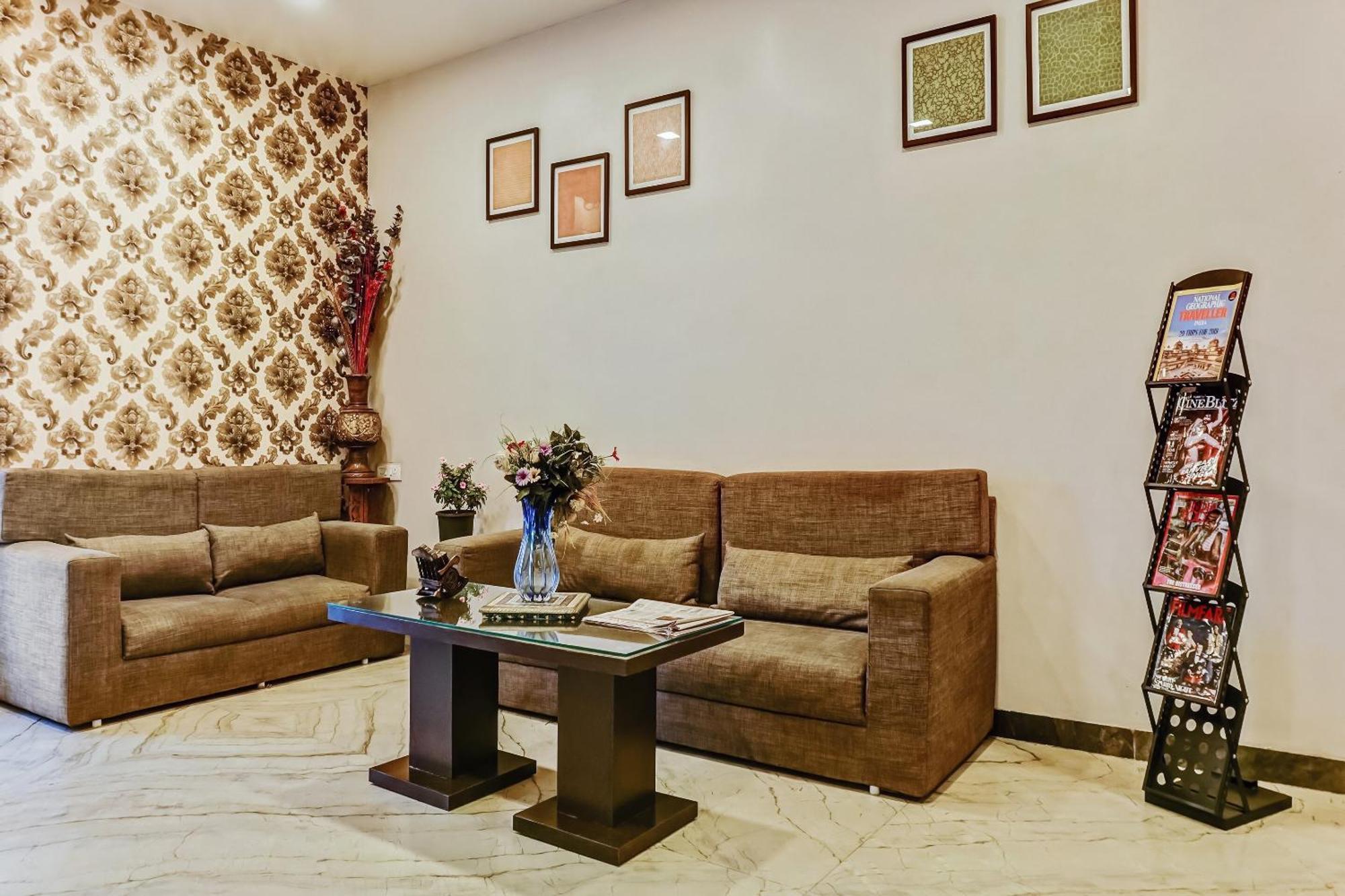 Hotel O Log Inn Plaza Near Eon It Park Poona Buitenkant foto